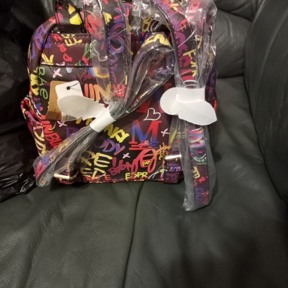 Ladies handbags - Picture 3 of 4